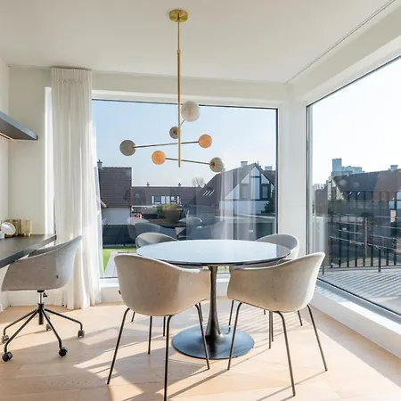 Luxurious 2br With Pool And Parking De Haan