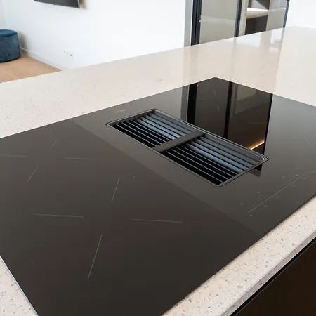 Apartmán Luxurious 2br With Pool And Parking