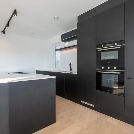 Luxurious 2br With Pool And Parking De Haan