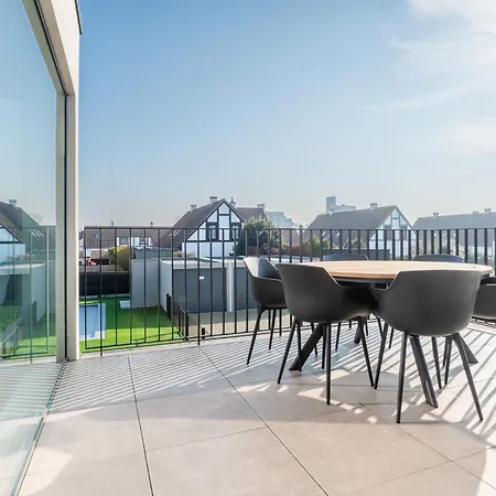Apartamento Luxurious 2br With Pool And Parking De Haan