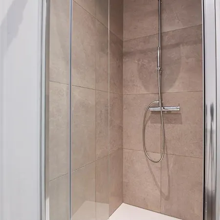 Luxurious 2br With Pool And Parking Apartamento De Haan