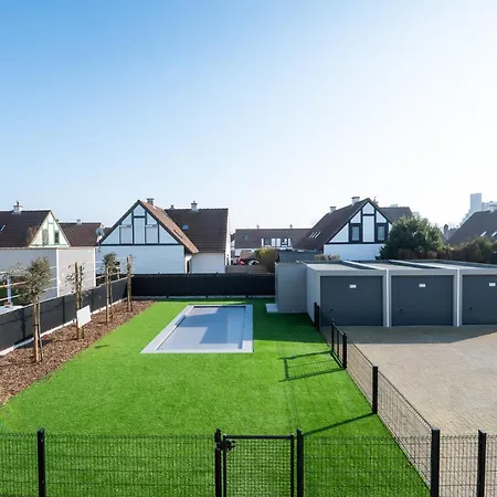 Luxurious 2br With Pool And Parking Apartamento De Haan