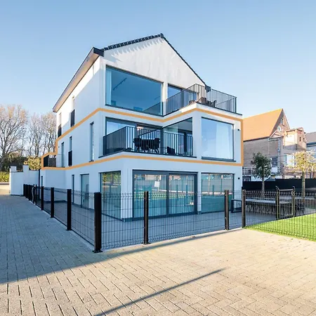 Luxurious 2br With Pool And Parking *