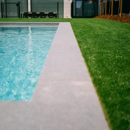 Luxurious 2br With Pool And Parking Apartamento De Haan