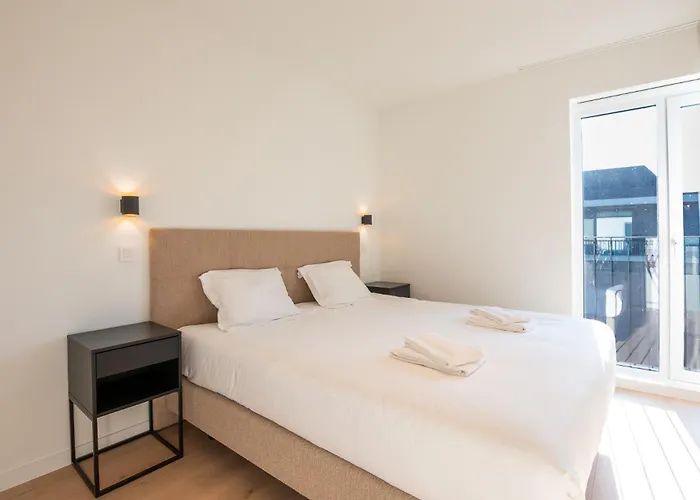 Luxurious 2br With Pool And Parking Apartmán *