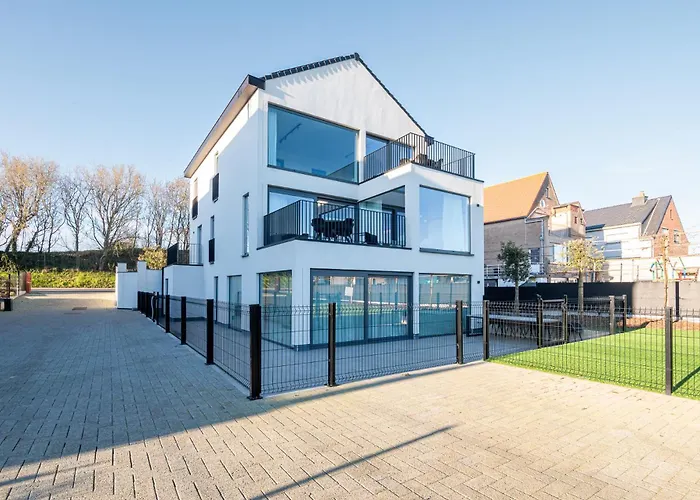 Luxurious 2br With Pool And Parking De Haan