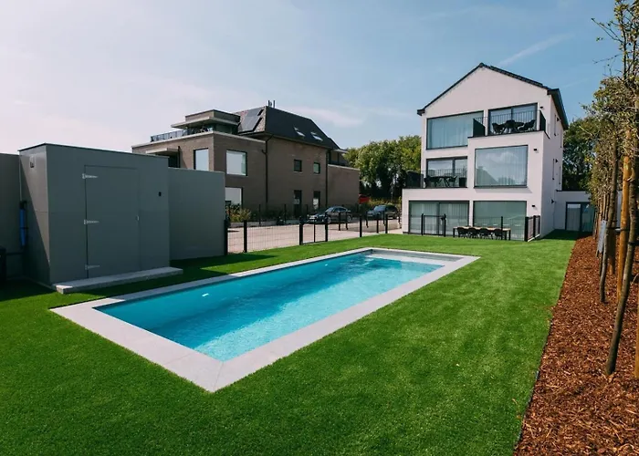 Luxurious 2br With Pool And Parking Appartement De Haan